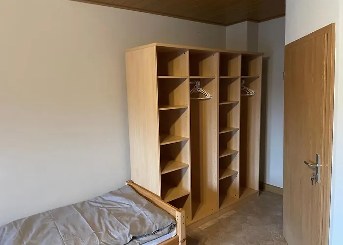 Monteurwohnungen-dinslaken * 딘슬라켄